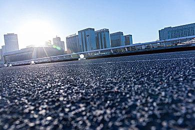 黑帮故事题材新作《法外枭雄：滚石城》实机演示